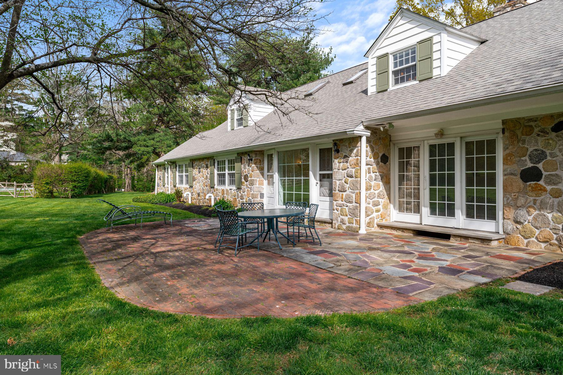 828 Merion Square ROAD