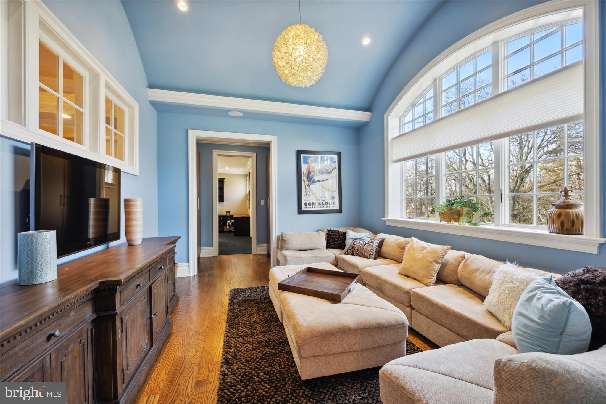 1321 Gypsy Hill ROAD