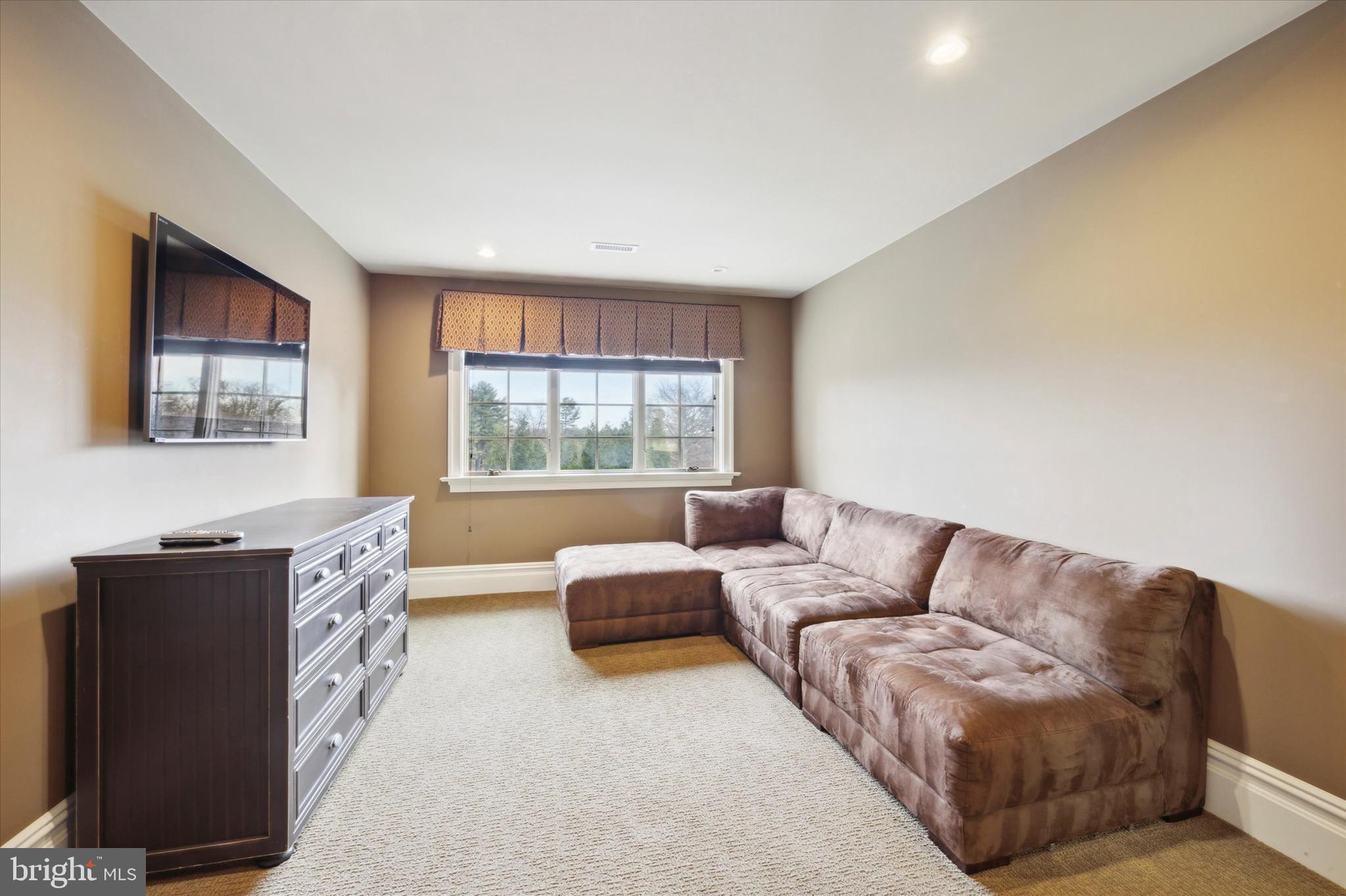 1321 Gypsy Hill ROAD