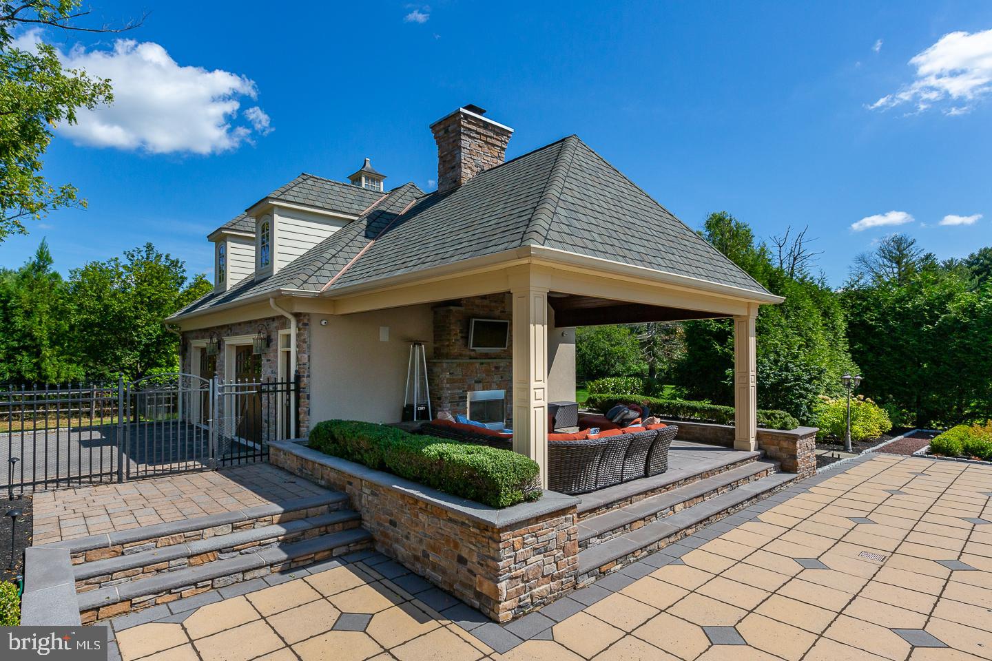 1321 Gypsy Hill ROAD