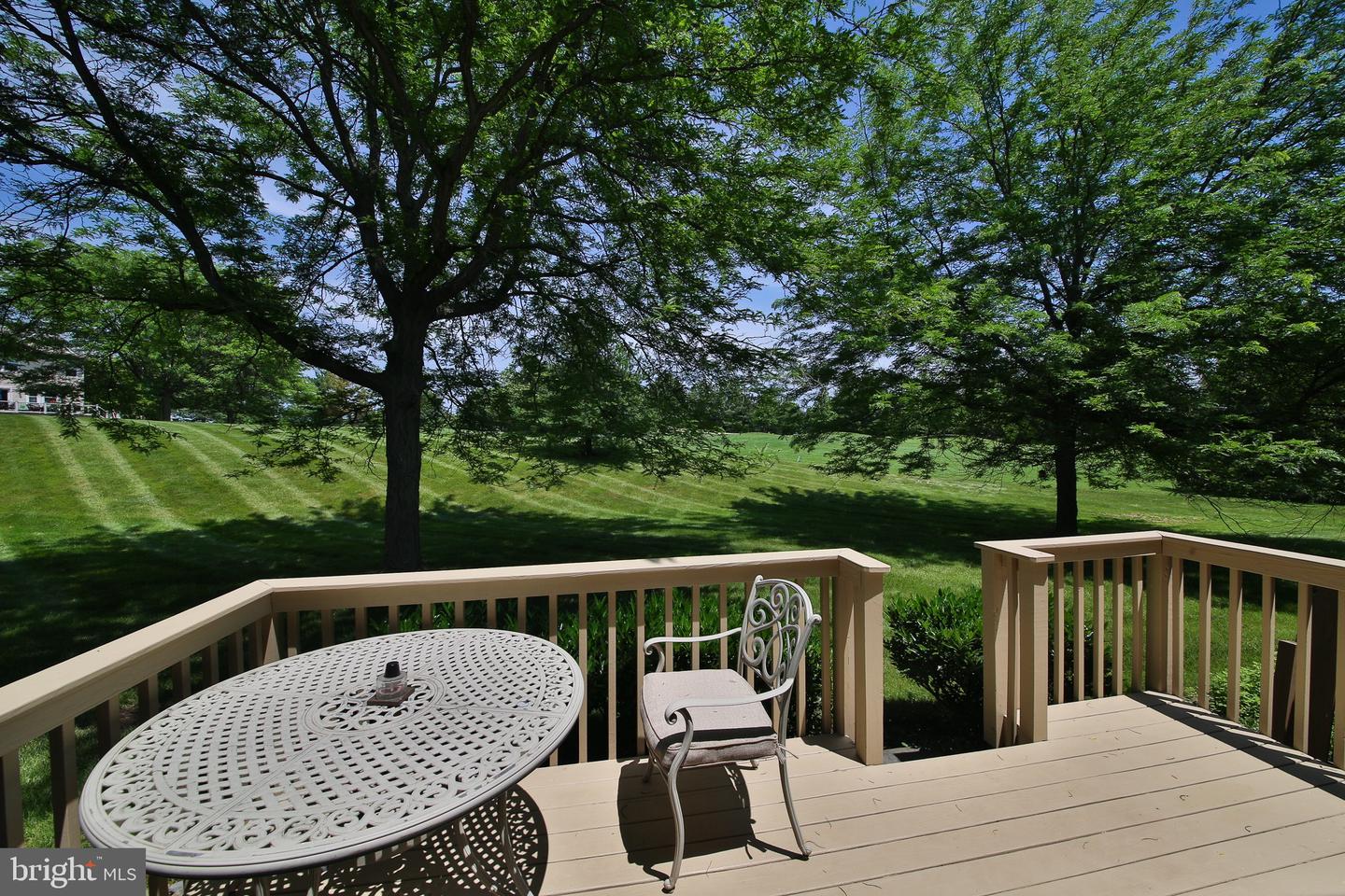 129 Canterbury Ln