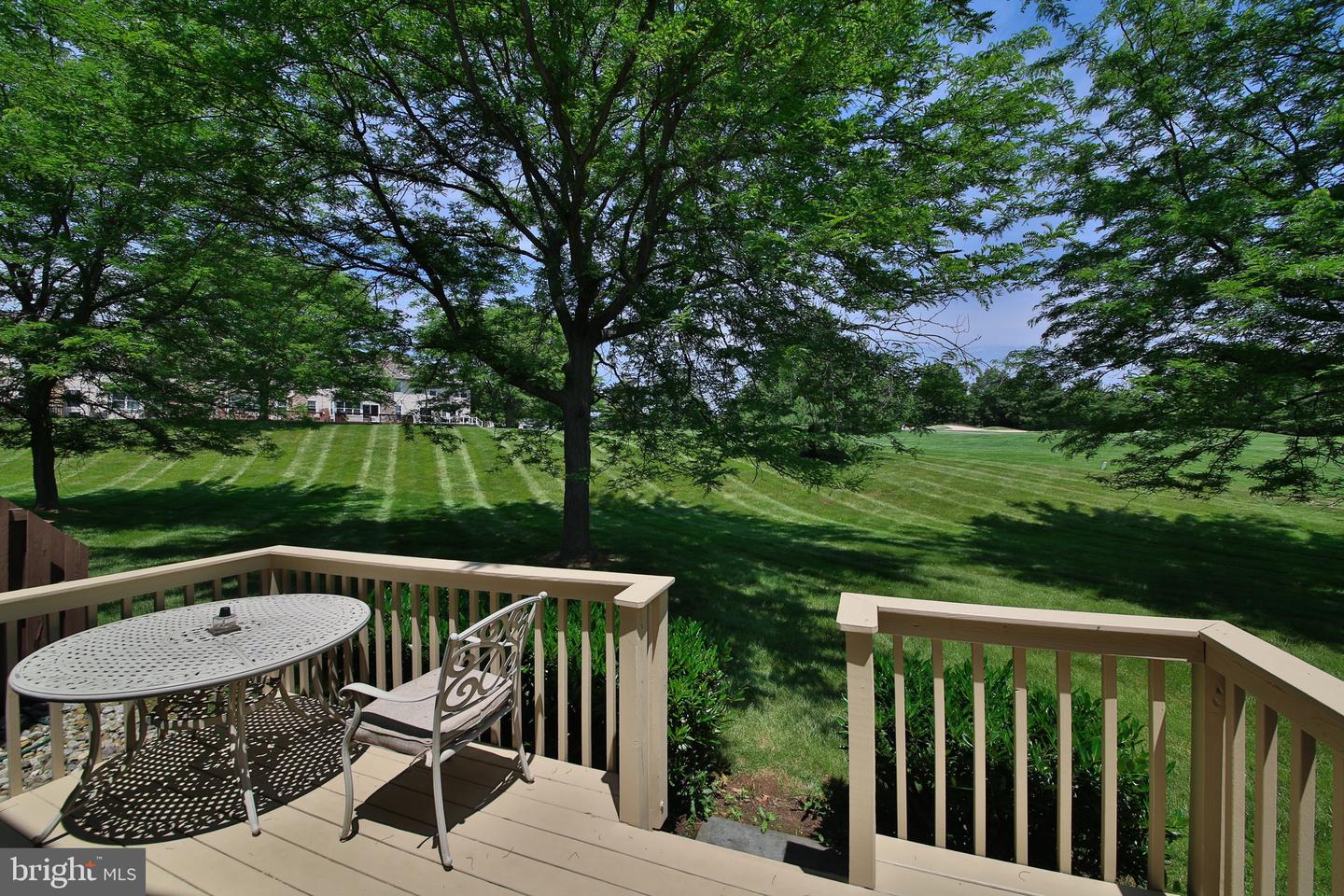 129 Canterbury Ln