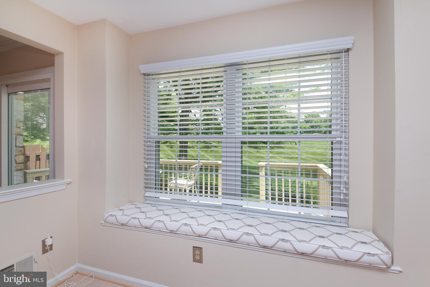 129 Canterbury Ln