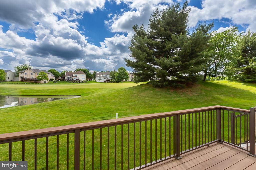 107 Gleneagles Dr