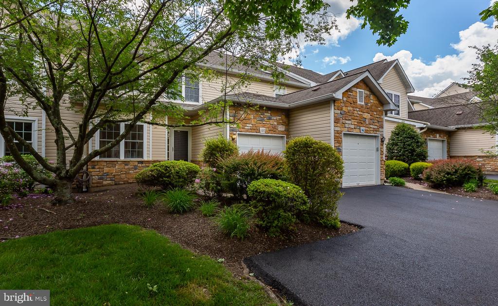 107 Gleneagles Dr