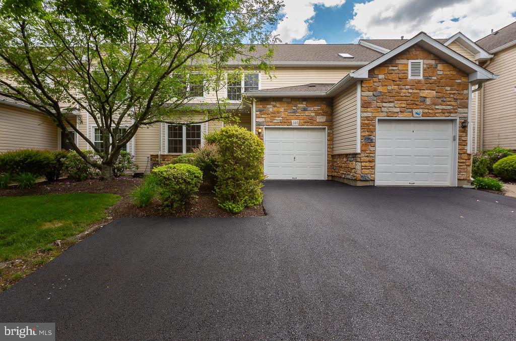 107 Gleneagles Dr