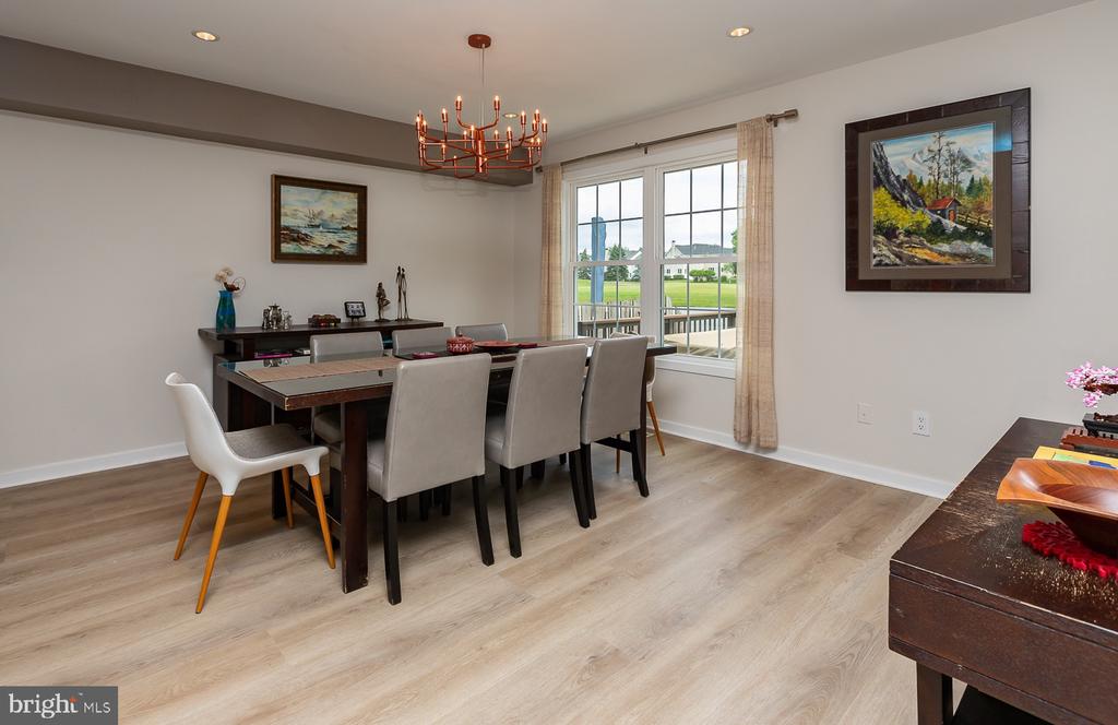 107 Gleneagles Dr