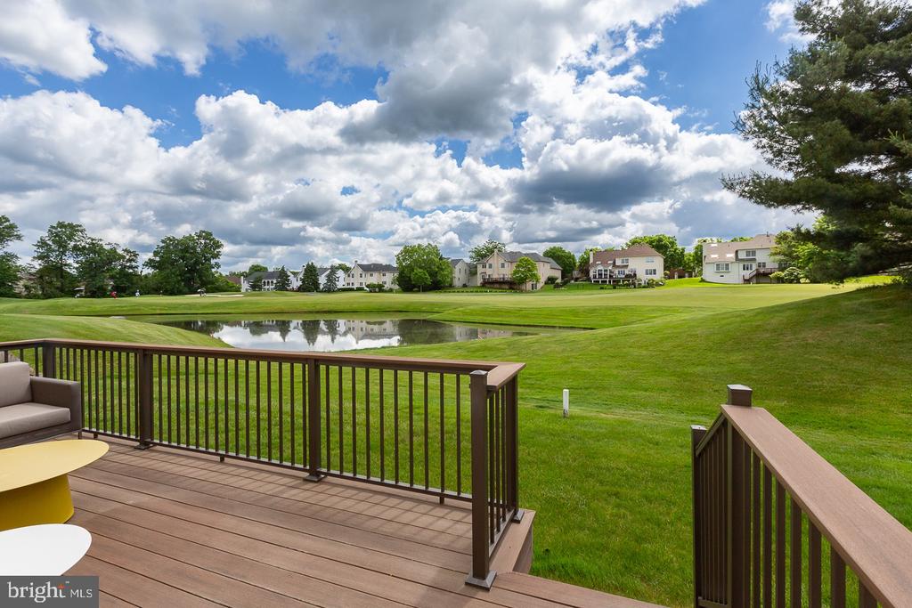 107 Gleneagles Dr