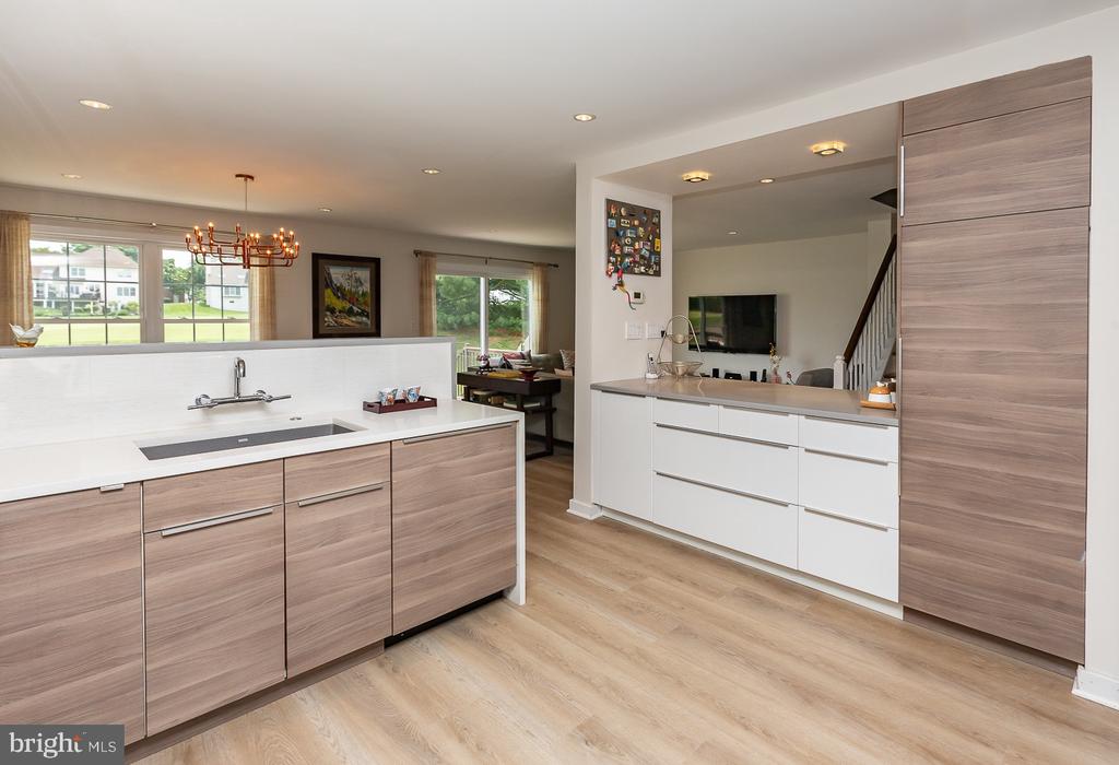 107 Gleneagles Dr