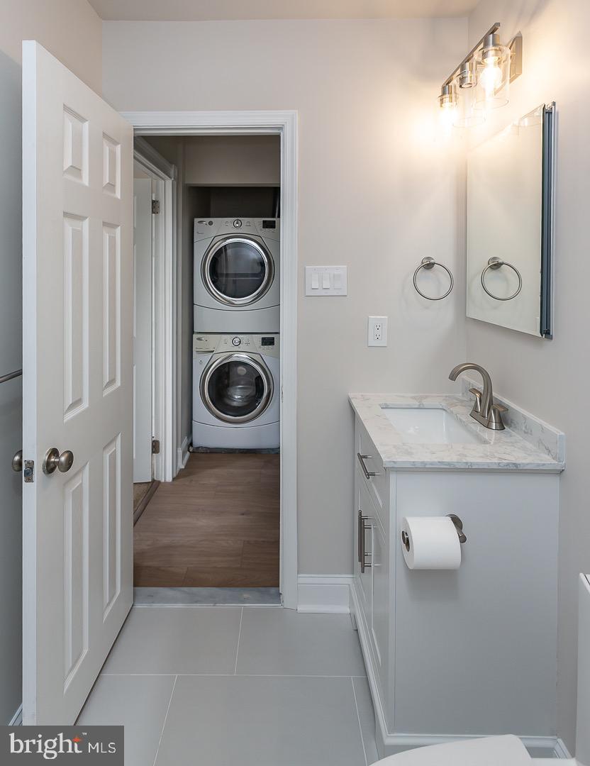 44 WINSTON CT #104 U-44