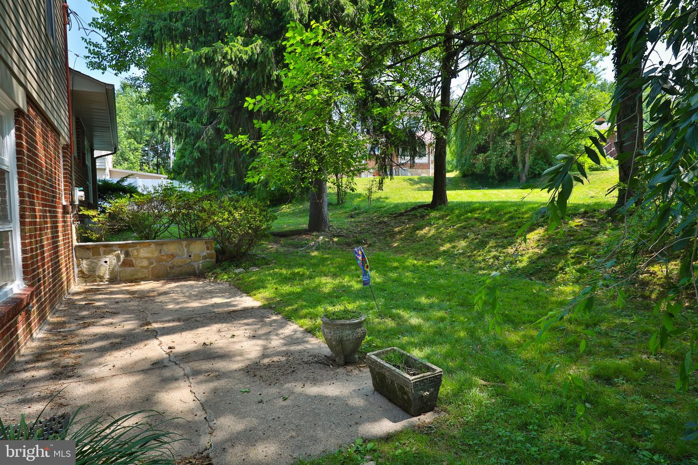 453 Twickenham Rd