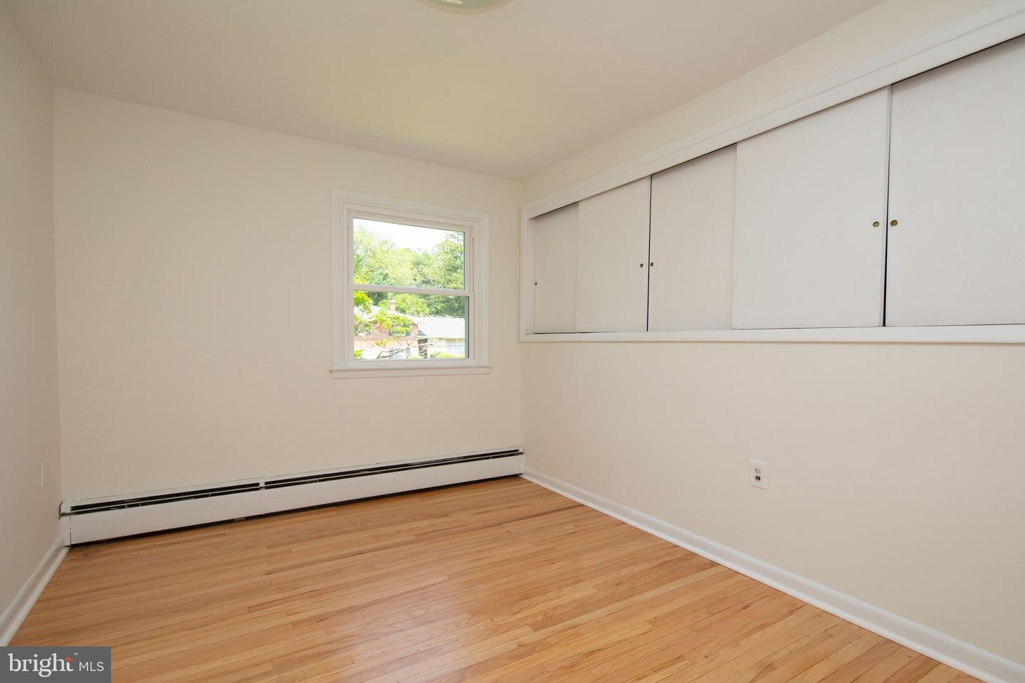 453 Twickenham Rd