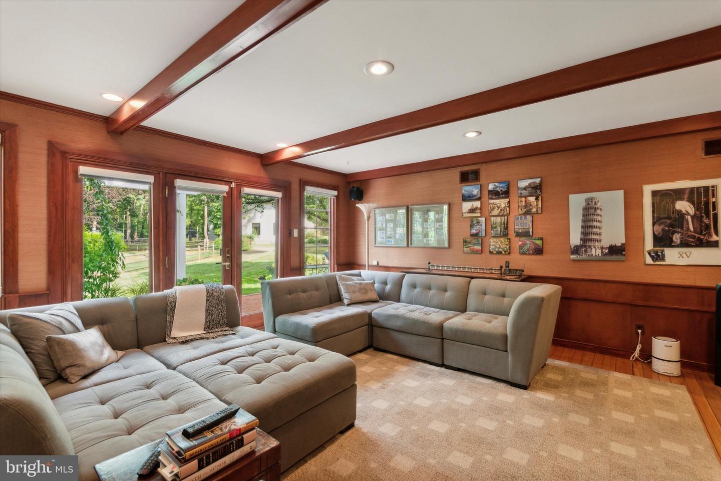 1722 Benjamin Dr