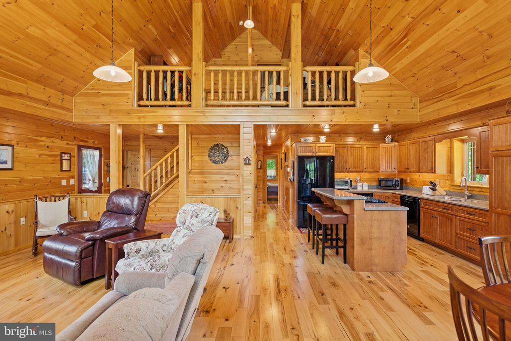 101 Colonial Dr