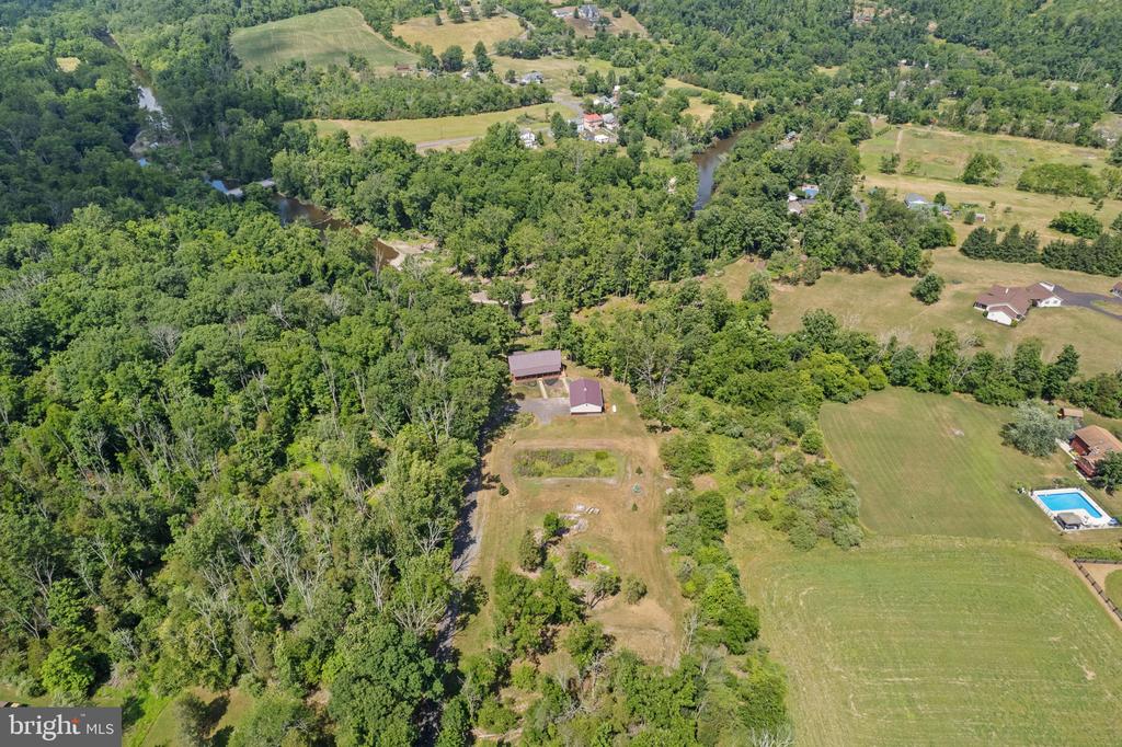 101 Colonial Dr