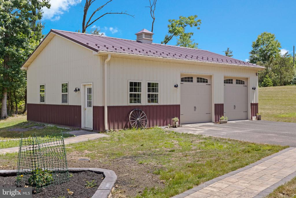 101 Colonial Dr