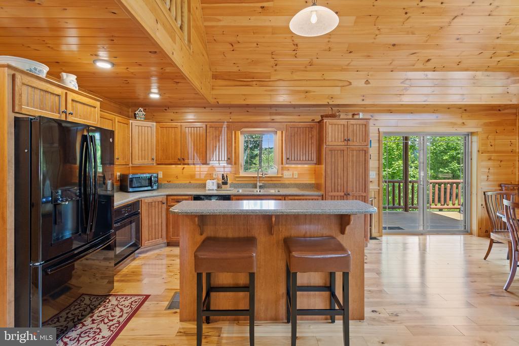 101 Colonial Dr