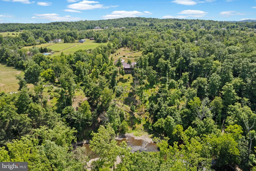 101 Colonial Dr