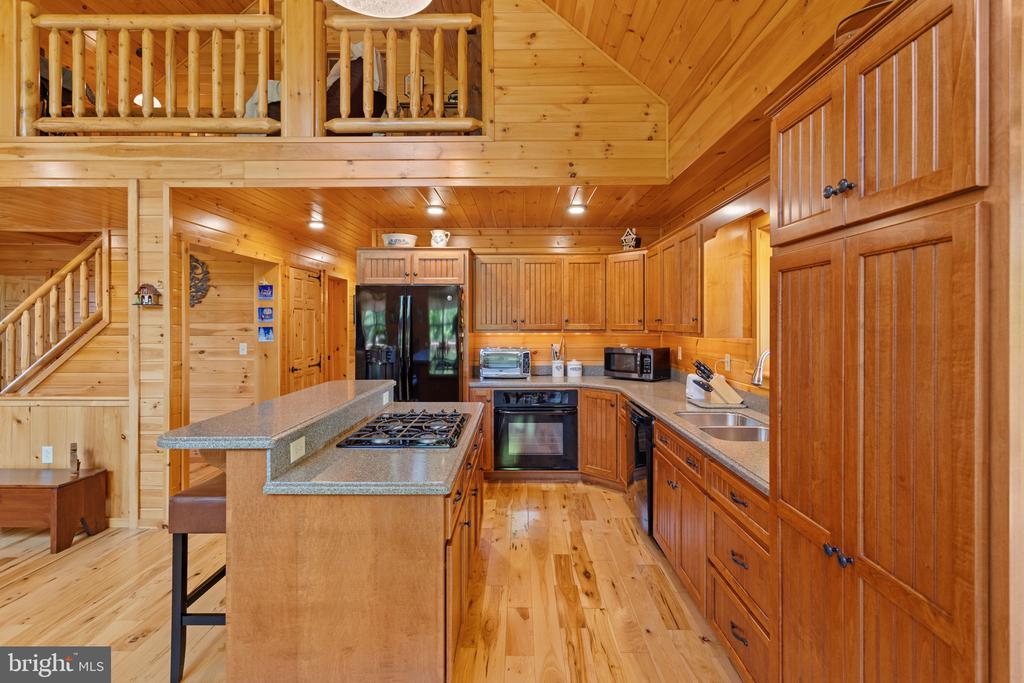 101 Colonial Dr