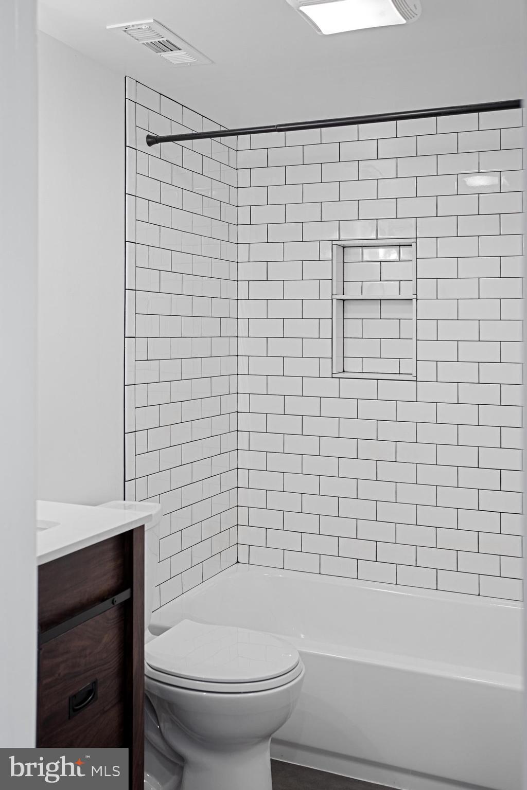 708 Continental Dr #Condo 240