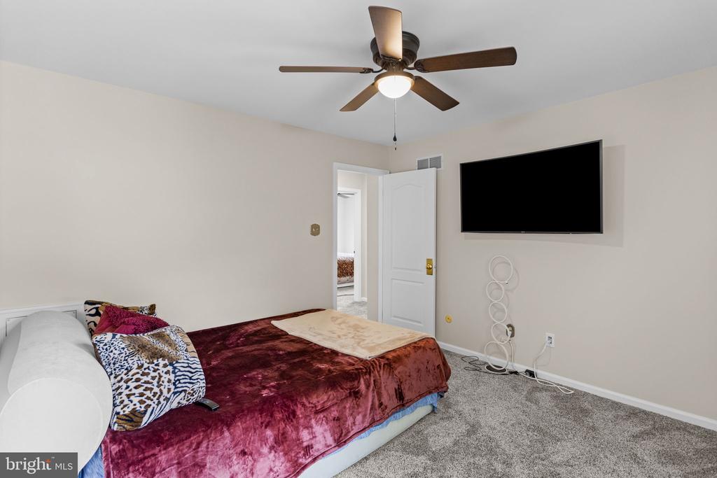 828 Redgate Rd