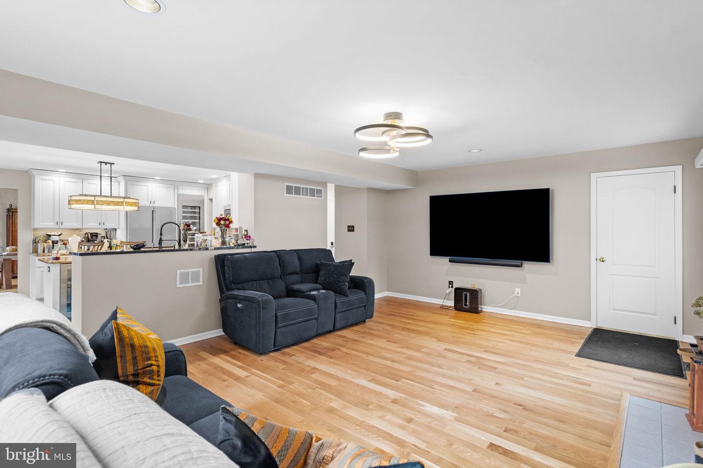 828 Redgate Rd