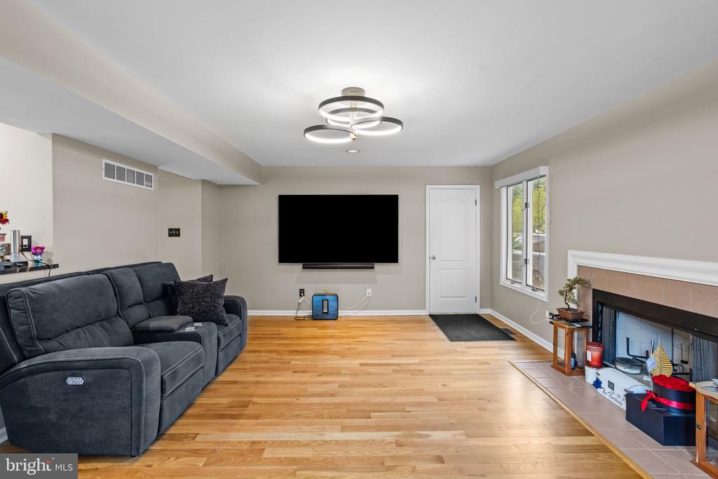 828 Redgate Rd