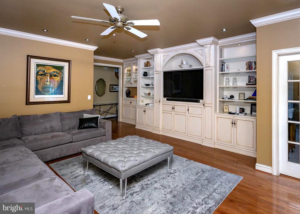 147 Sawgrass Dr