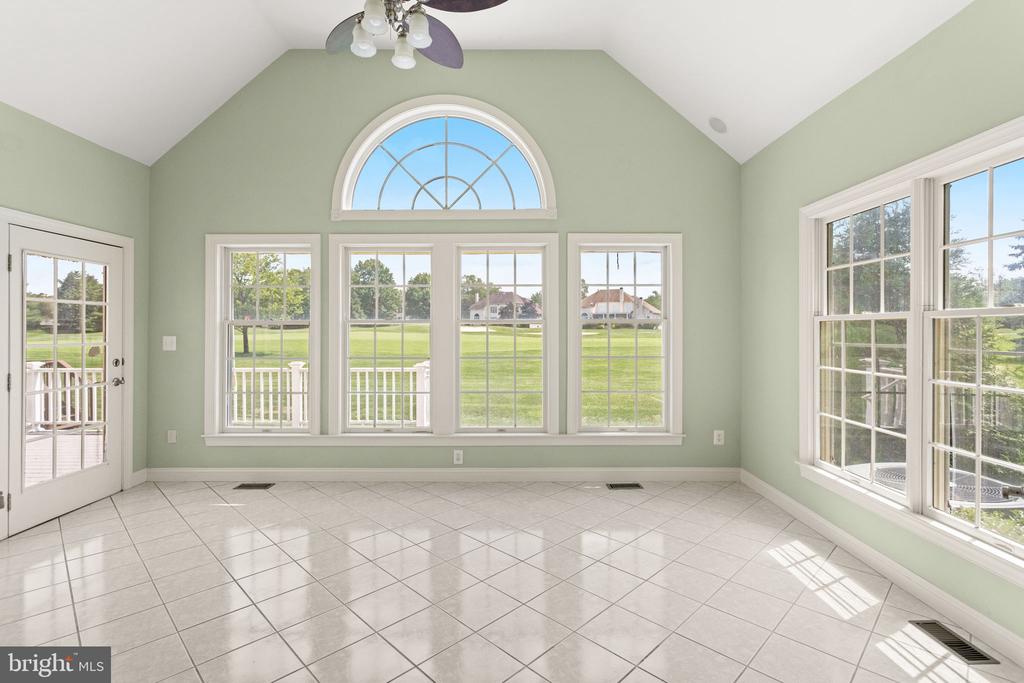 125 Sawgrass Dr