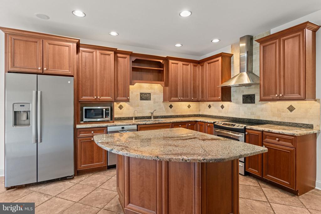 125 Sawgrass Dr
