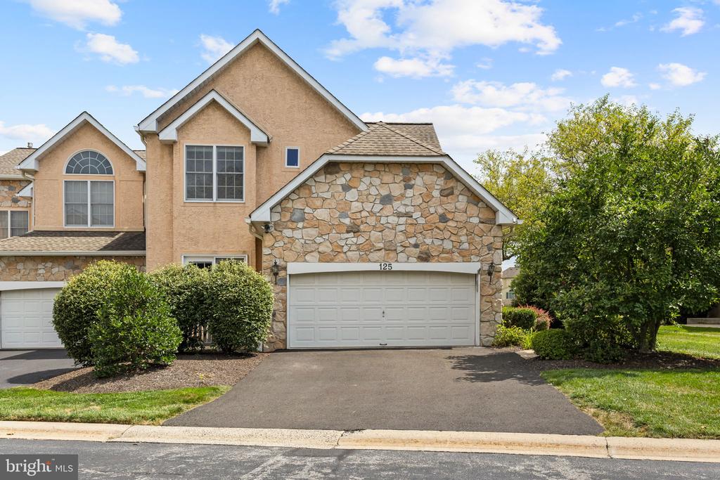 125 Sawgrass Dr