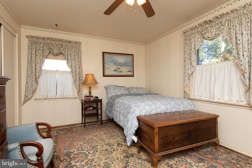 85 Manor Pl