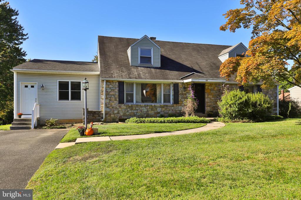 85 Manor Pl
