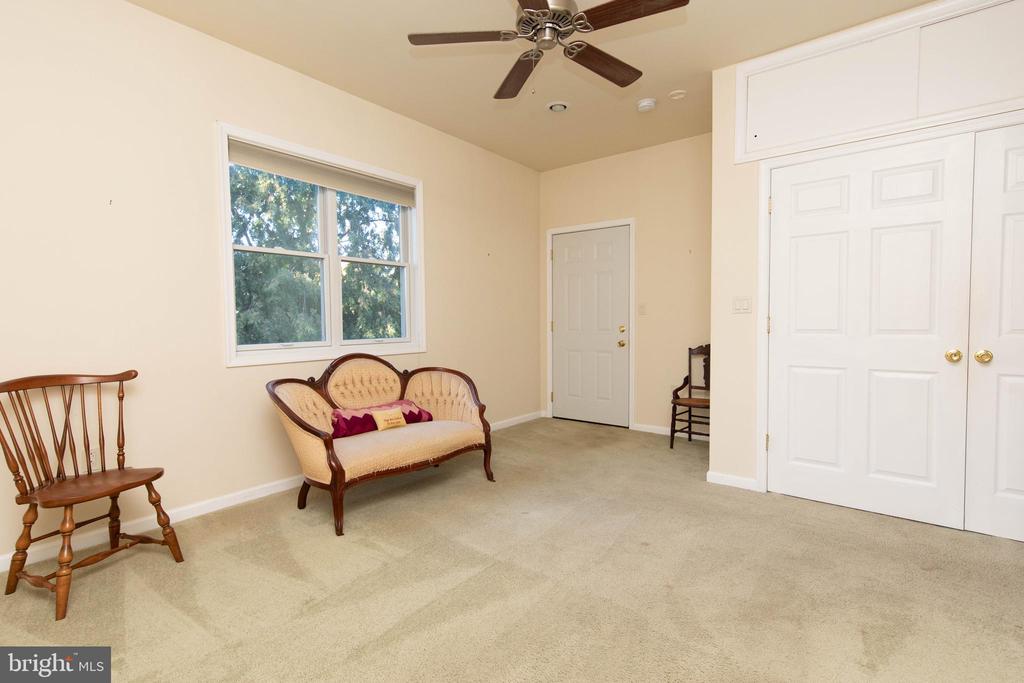 85 Manor Pl