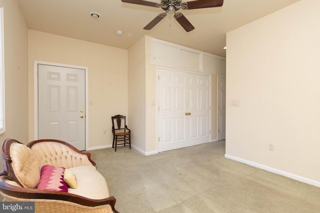 85 Manor Pl