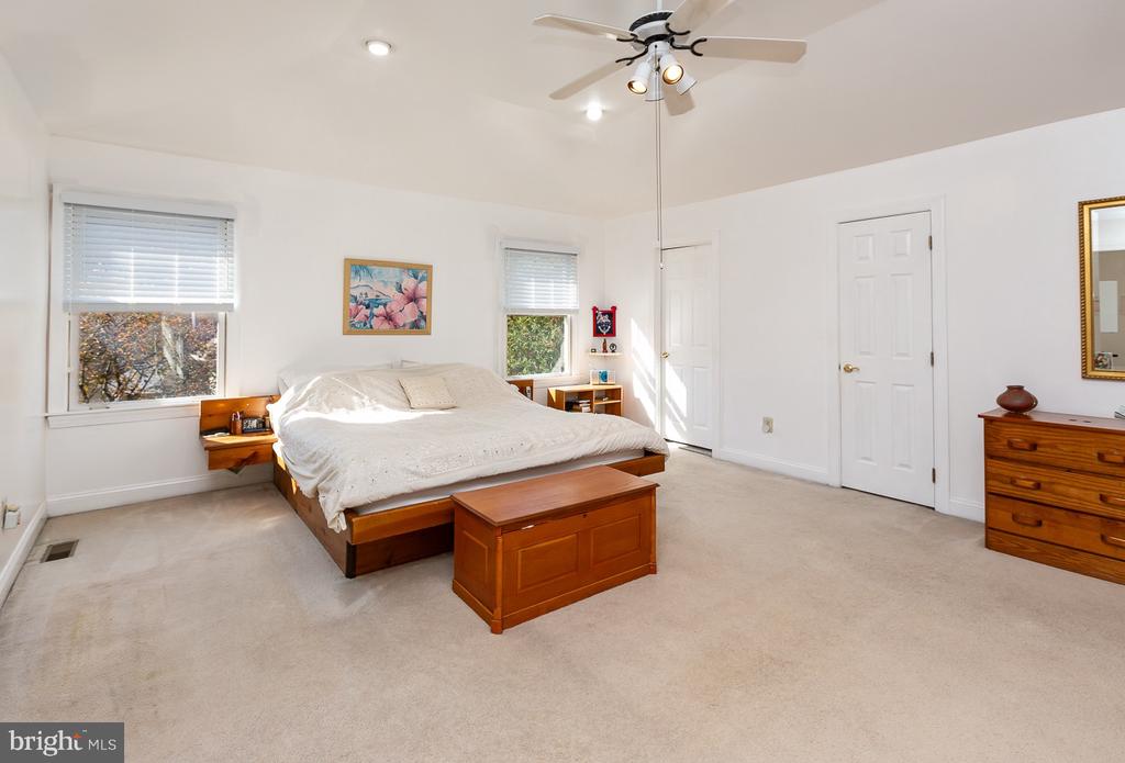 134 Chinaberry Dr