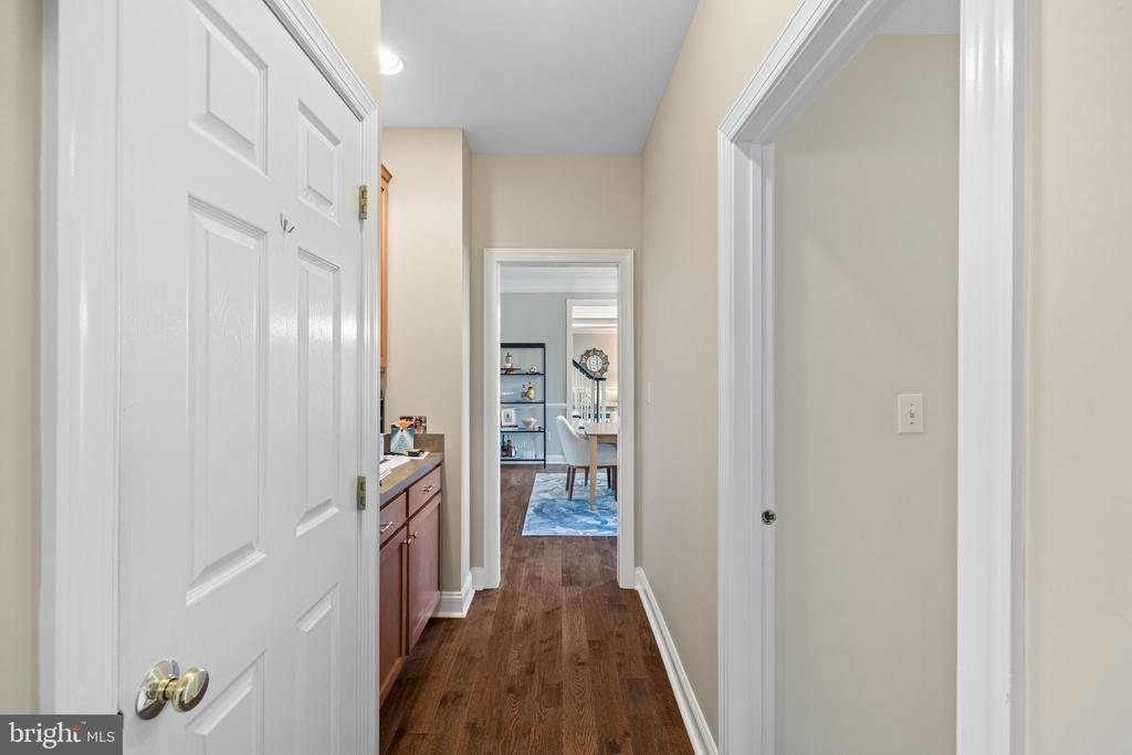 705 Broadmoor Dr