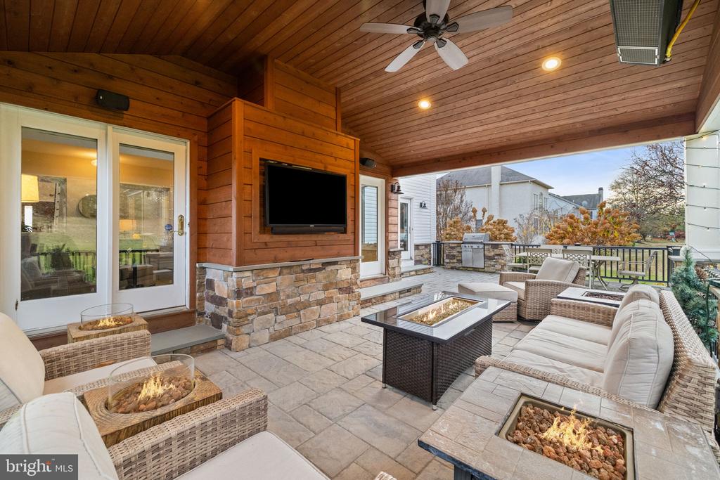 705 Broadmoor Dr