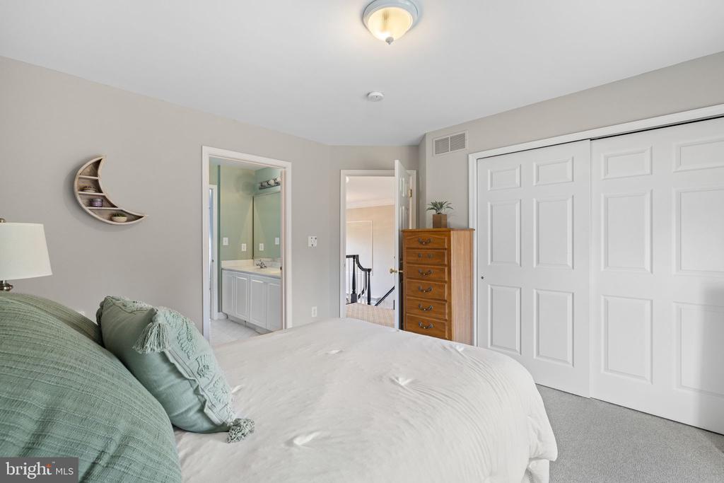 705 Broadmoor Dr