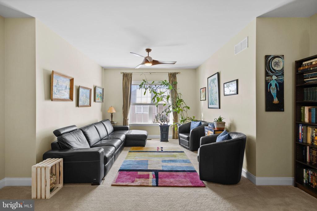 617 Regency Hills Dr