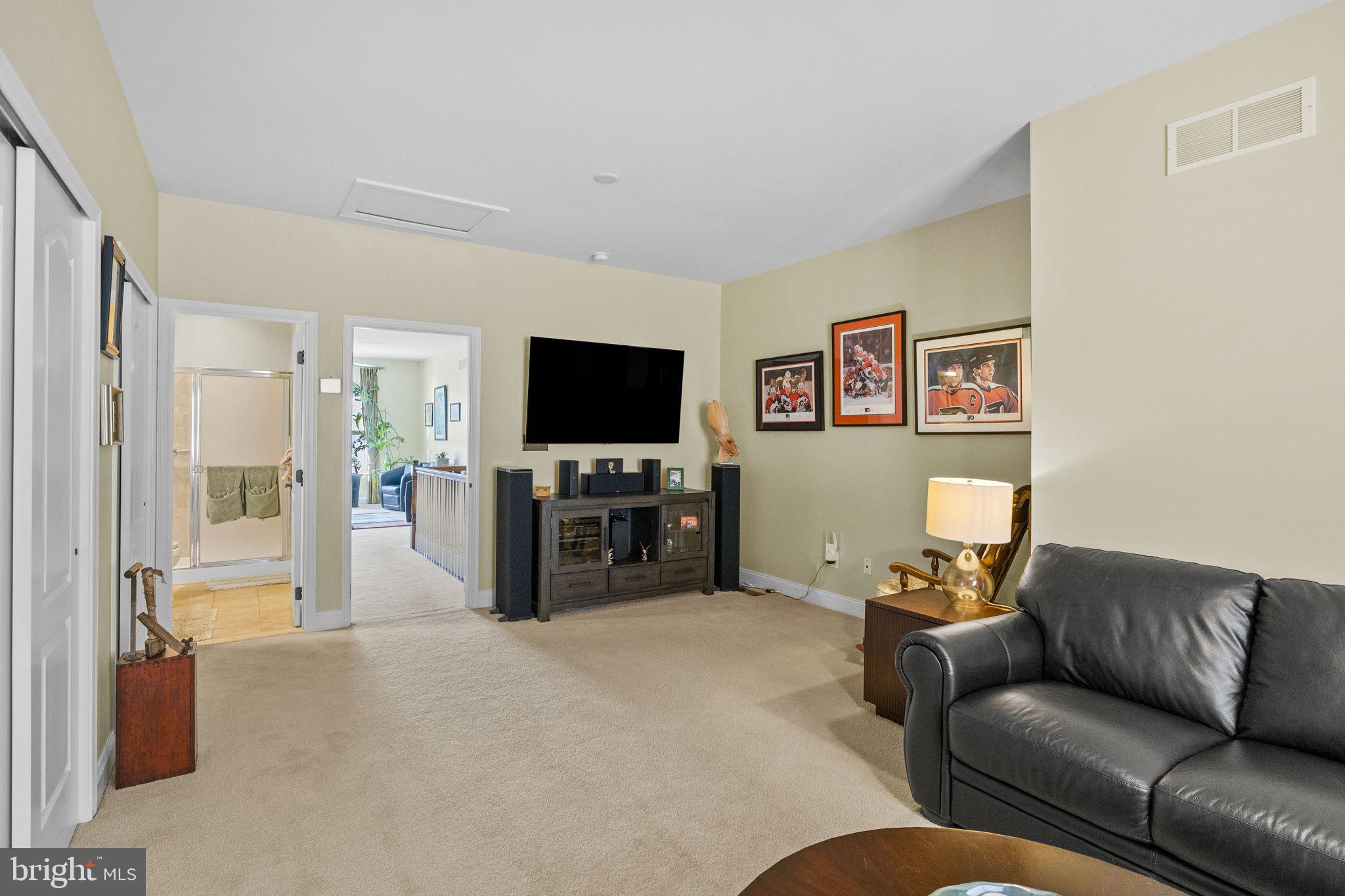 617 Regency Hills Dr