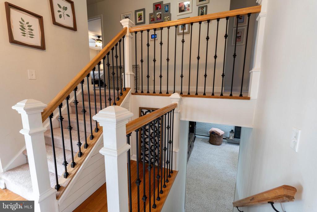 305 Llewellyn Rd