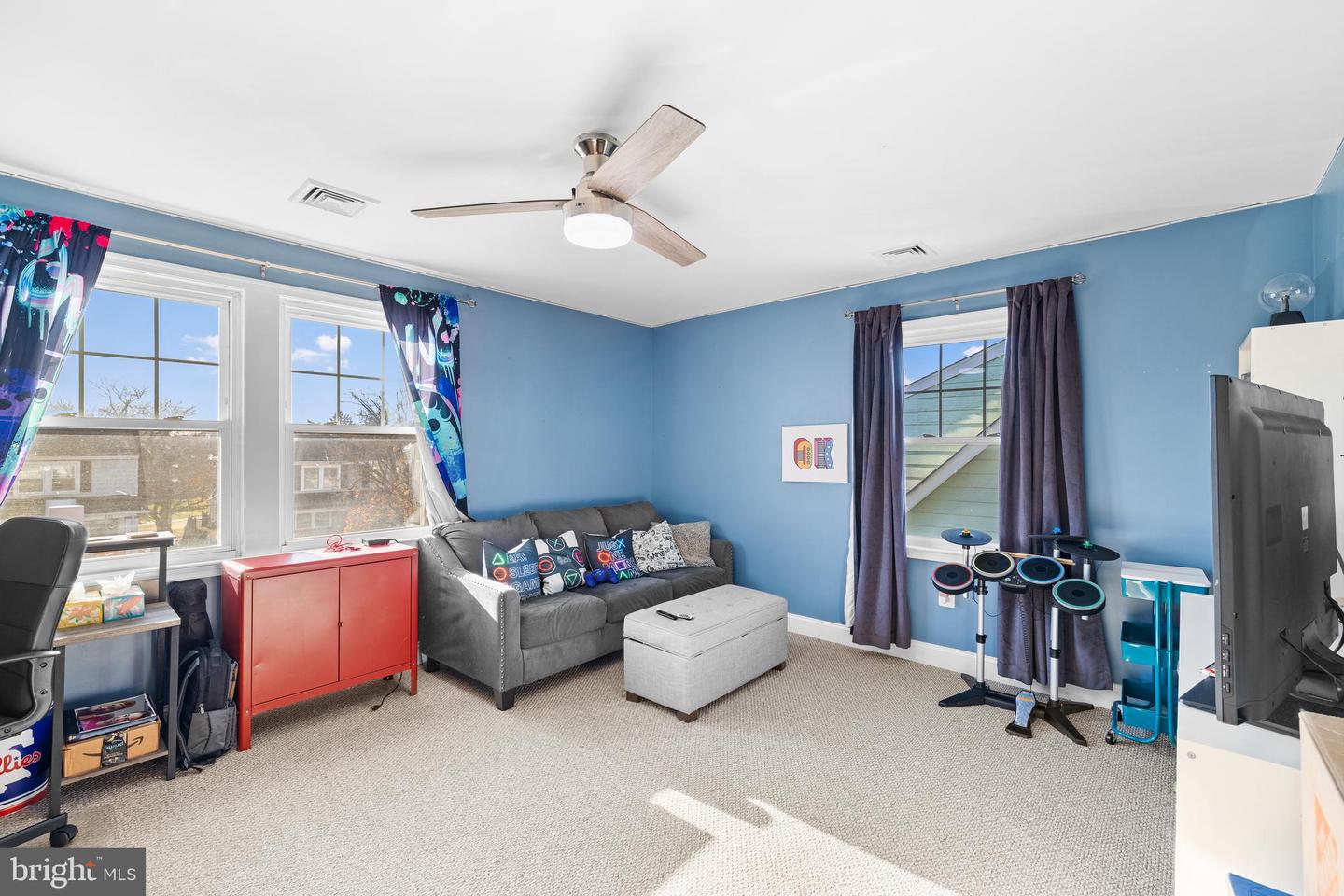 334 W 10th Ave