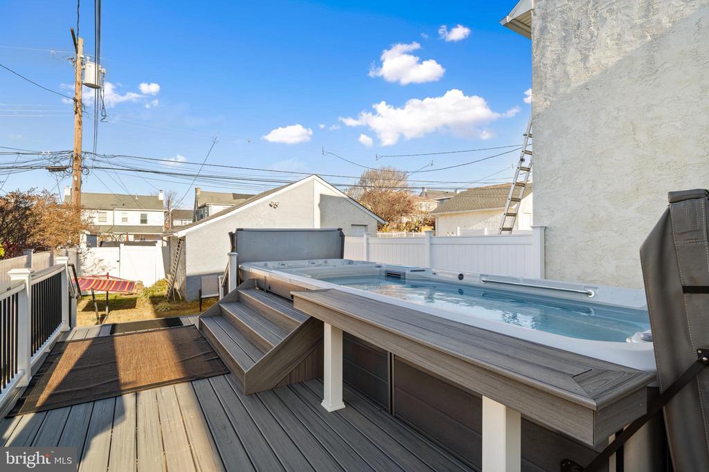 334 W 10th Ave