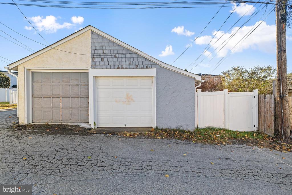 334 W 10th Ave
