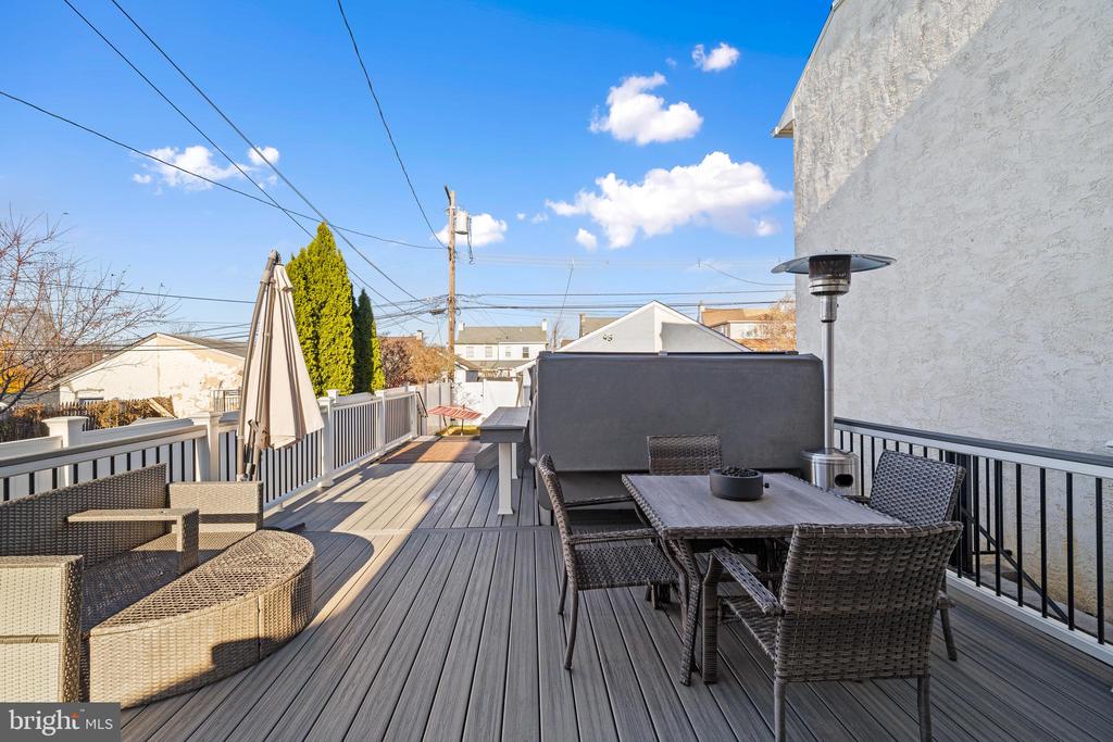 334 W 10th Ave