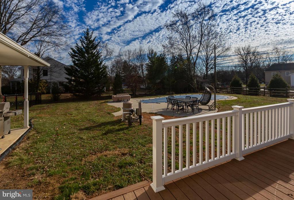 1608 Winding Dr