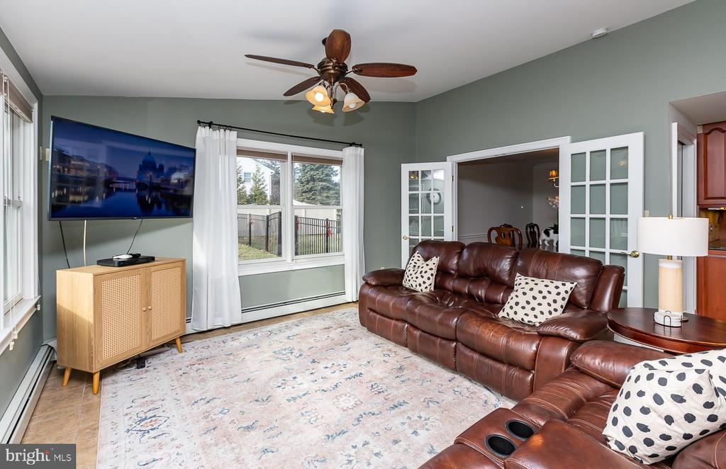 1608 Winding Dr