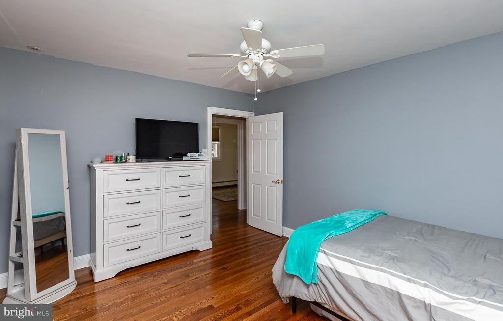 1608 Winding Dr