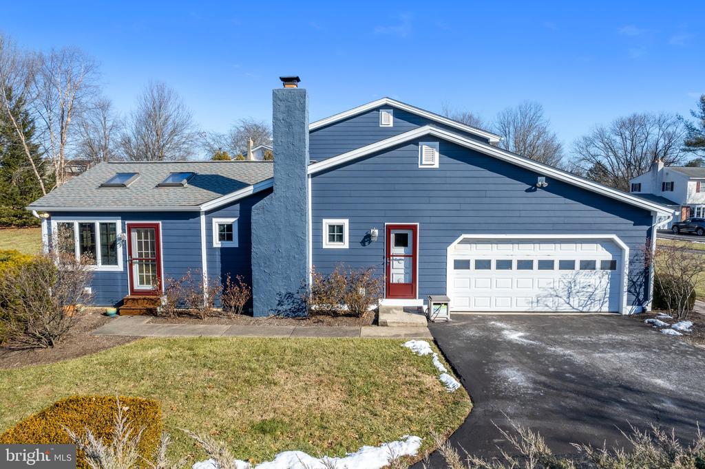 1509 Fairview Way